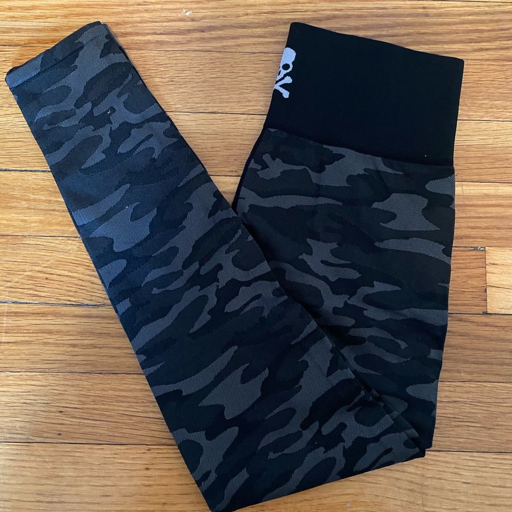 Soulcycle grey camo leggings